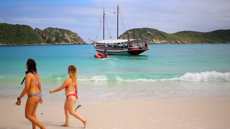 From Rio de Janeiro: Arraial do Cabo Boat Trip with Lunch - FAQ