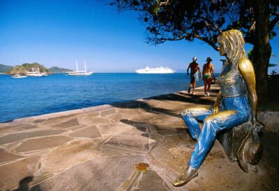 From Rio de Janeiro: Búzios Boat Trip with Lunch - How the captain’s chosen stops make the swimming better
