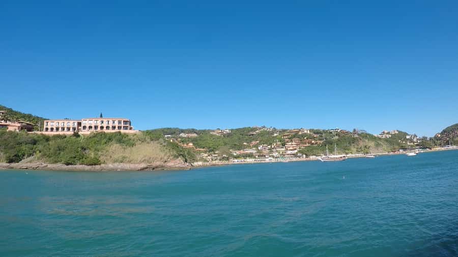 From Rio de Janeiro: Búzios Full-Day Boat Tour - The Lunch Break: Included Buffet and How to Handle the Crowd