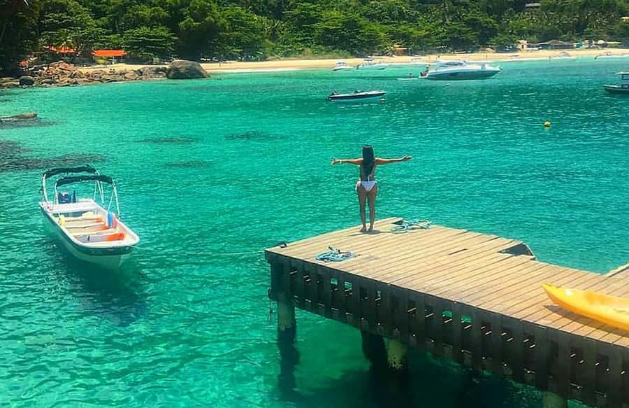 Full-Day Tour to Angra dos Reis and Ilha Grande - Praia de Araça: guided time with beach practicality