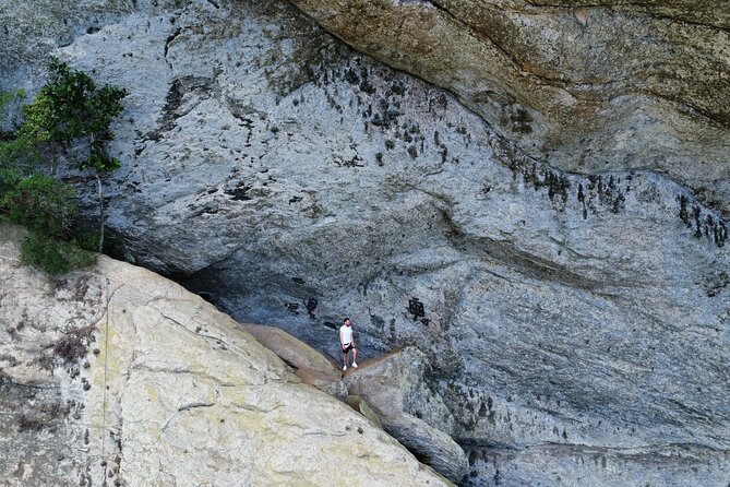 Garganta do Céu and Waterfall hike in Pedra da Gávea - Sun-high views above Rio: what this hike really feels like