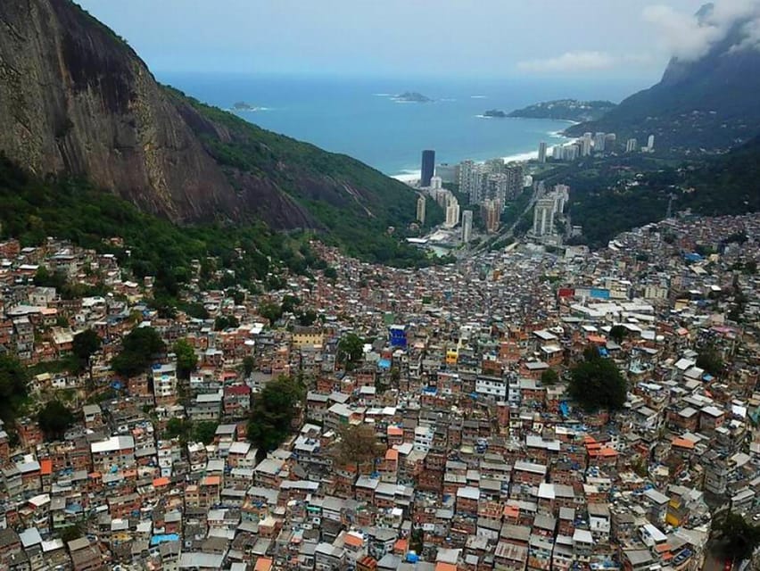 Guided Excursion: Get to Know Rocinha - The motorbike climb (and why it affects your comfort)