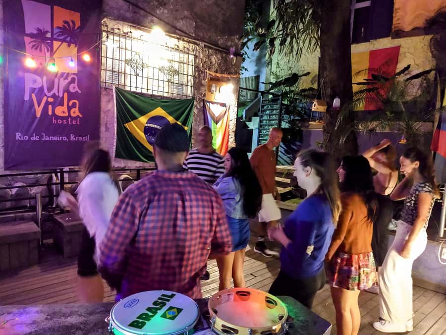Rio: Caipirinha Workshop and Samba Class - Finding Pura Vida Hostel Near Posto 5 (Without Stress)