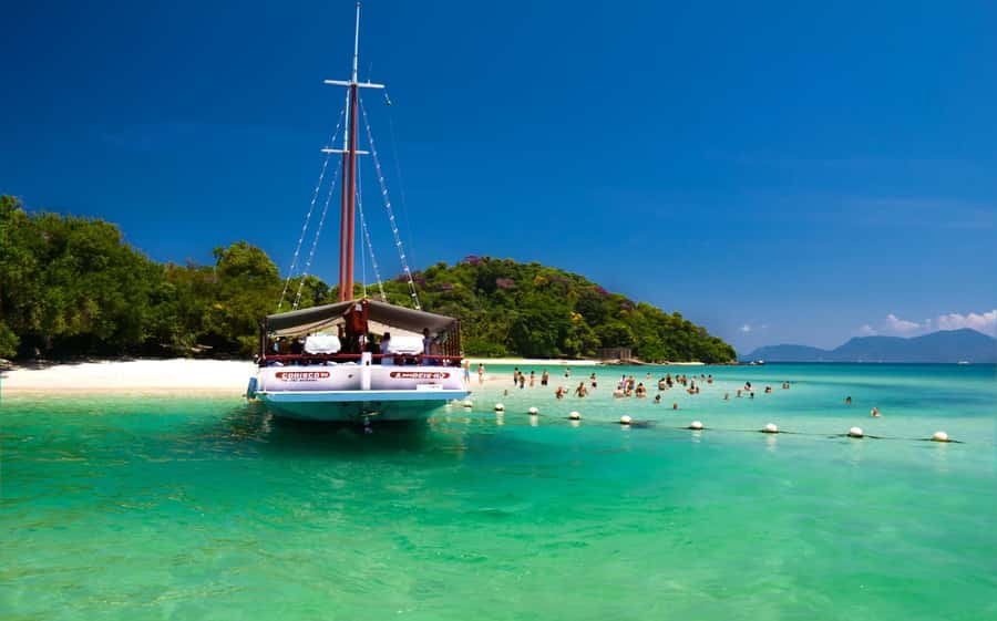 Rio de Janeiro: Angra dos Reis and Ilha Grande Full-Day Tour - Lagoon time: Lagoa Azul and Lagoa Verde (the main reason to do this)