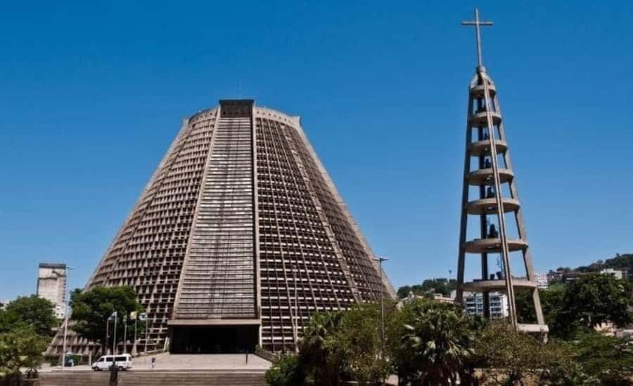 Rio de Janeiro: Christ the Redeemer and Sugarloaf Tour with… - How the day runs: 9 hours, van comfort, and managing the heat