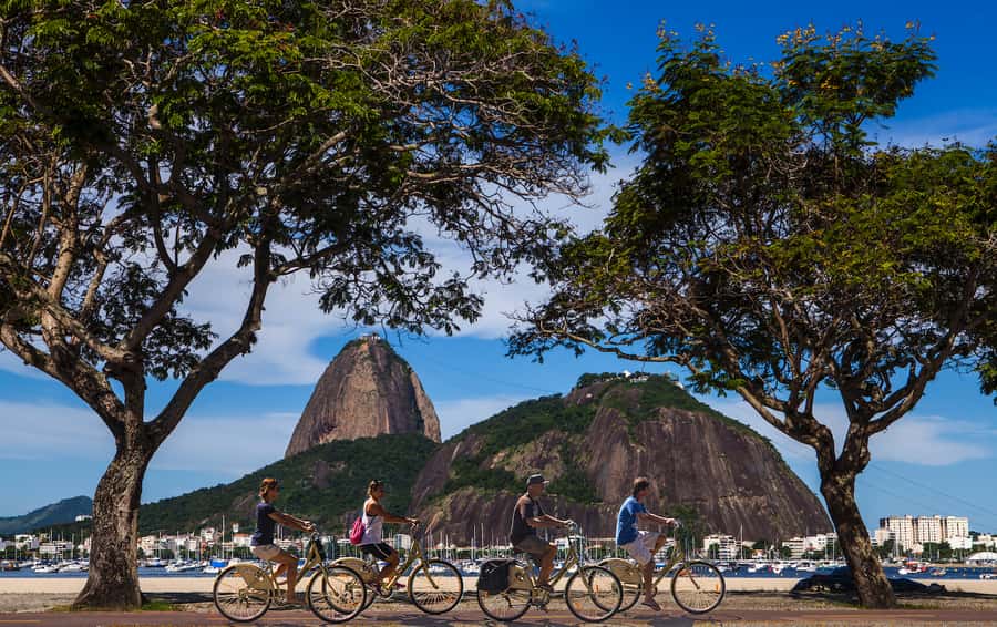 Rio de Janeiro: Guided Bike Tours in Small Groups - Key Things You’ll Notice