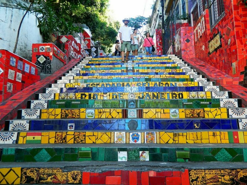 Rio de Janeiro: Half-Day Christ the Redeemer and City Tour - Maracanã outside: football passion without the ticket headache
