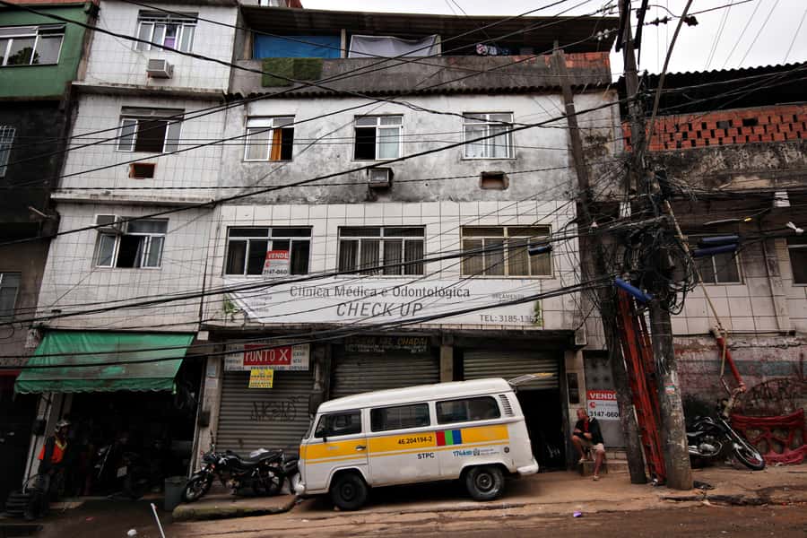Rio De Janeiro: Half-Day Rocinha Favela Walking Tour - Safety and Comfort: What to Actually Do