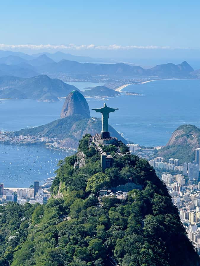 Rio de Janeiro: Helicopter Flight Christ the Redeemer 30 min - What the onboard guide and pilot experience adds