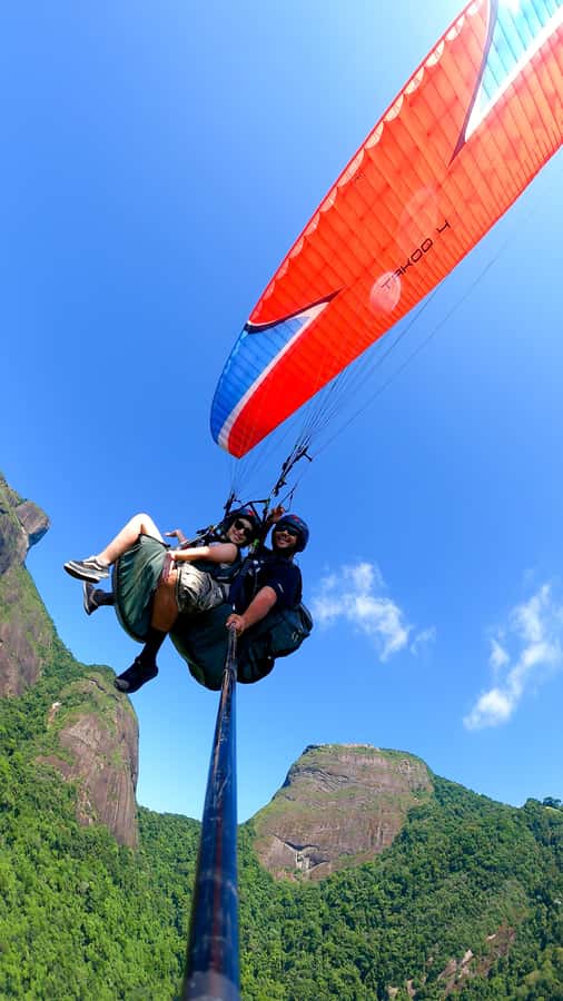 Rio de Janeiro : Paragliding Tandem Flights over Rio - Pepino Beach to São Conrado: where the day really starts