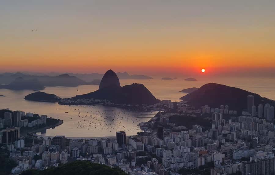 Rio de Janeiro: Private Sunrise Tour at Mirante Dona Marta - The Morning Game Plan: Pickup, the Climb, and Watching the First Light