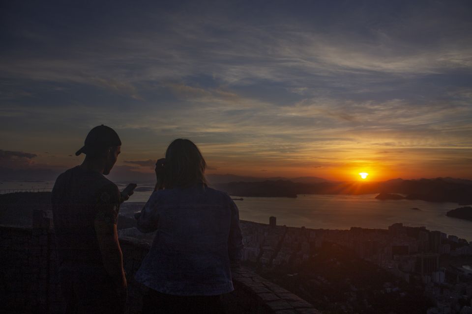 Rio de Janeiro: Private Sunrise Tour at Mirante Dona Marta - Value: $129 Per Group Up to 4 and What You’re Really Buying