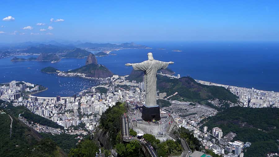 Rio: Maracanã Stadium & Christ the Redeemer by Rack Railway - Christ the Redeemer: using your hour well