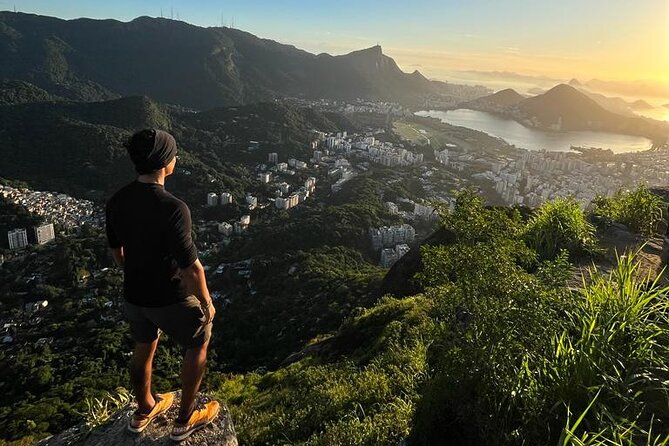 Sunrise and Sunrise Walk Two Brothers with Local Guide - Meeting at Praça do Vidigal: Early Start, Local Vibe