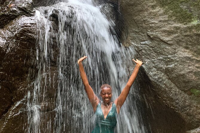 Tijuca Forest Hike - Waterfalls & Caves, Nature & Wild Life! - Capela Mayrink and the lead-in to caves