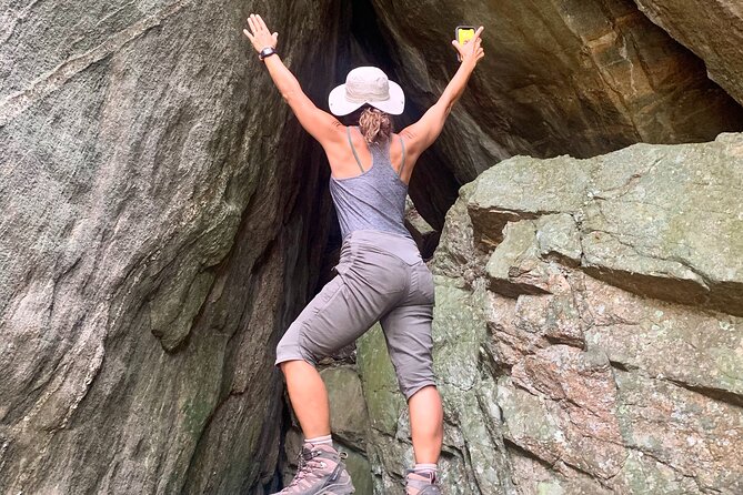 Tijuca Forest Hike - Waterfalls & Caves, Nature & Wild Life! - Gabriela fall: time to relax, snack, and slow down