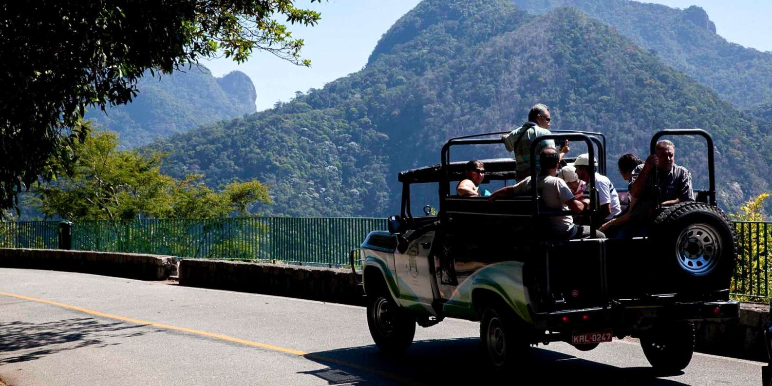 Recorridos En Jeep Por La Floresta Da Tijuca: Descubre Cascadas Y Fauna Silvestre